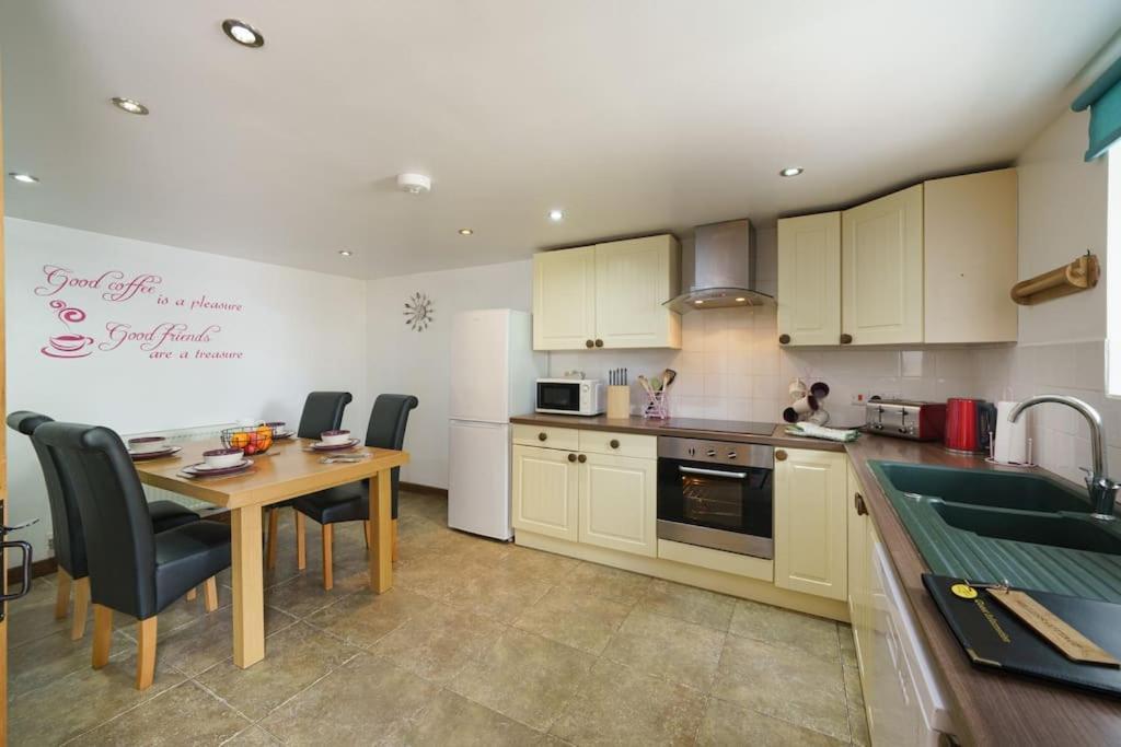 Llandysul Millers Cottage מראה חיצוני תמונה